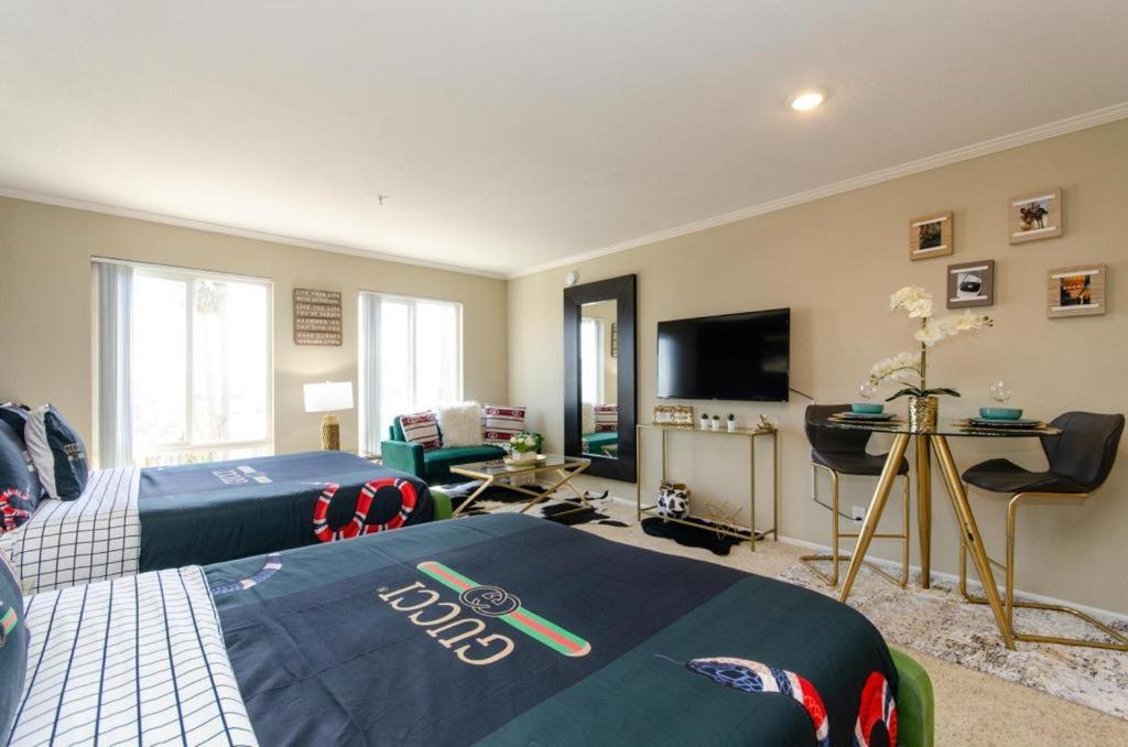 Gucci Mickey And Maxico Lofts Free Parking And Wifi Leilighet Los Angeles Eksteriør bilde